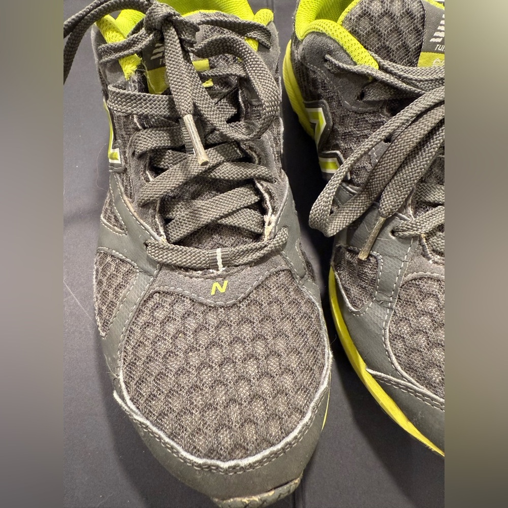 New Balance Woman’s 630 Gray & Lime Green Running Shoes Size 8.5 - Picture 3 of 10